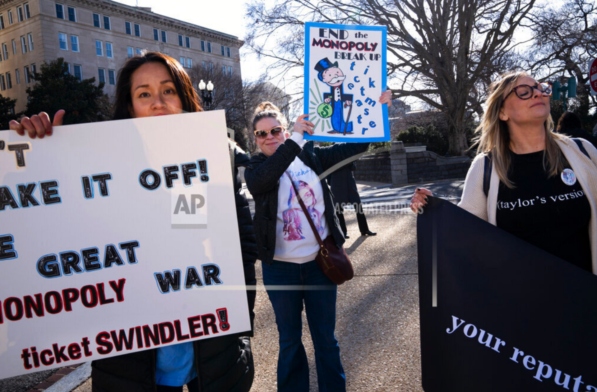 Amy Edwards, of Silver Spring, Md., left, Tracy Budrow, of Fort Belvoir, Va., and Jenn Landry, of Houston, protest Ticketmaster, Tuesday, Jan. 24, 2023, on Capitol Hill in Washington.  - Sputnik International, 1920, 17.03.2023