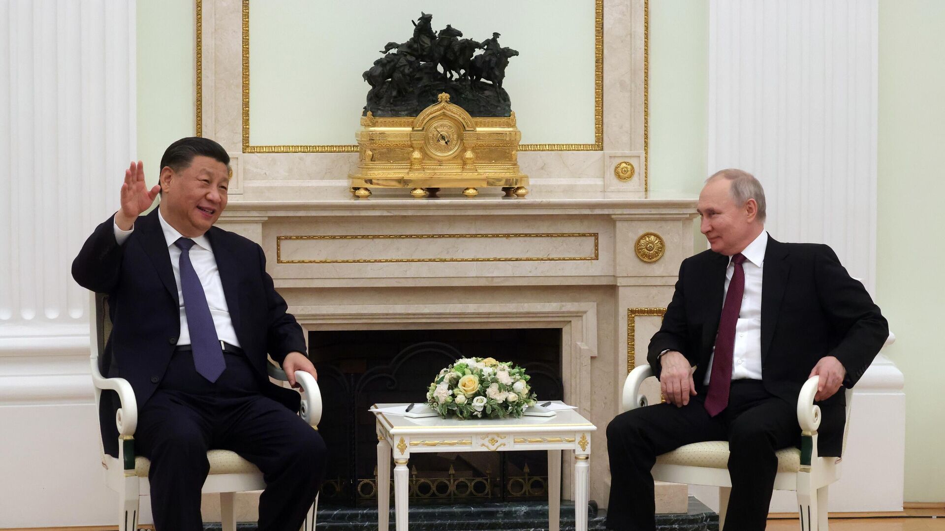 Chinese President Xi Jinping and Russian President Vladimir Putin attend a meeting at the Kremlin in Moscow, Russia. - Sputnik International, 1920, 21.03.2023