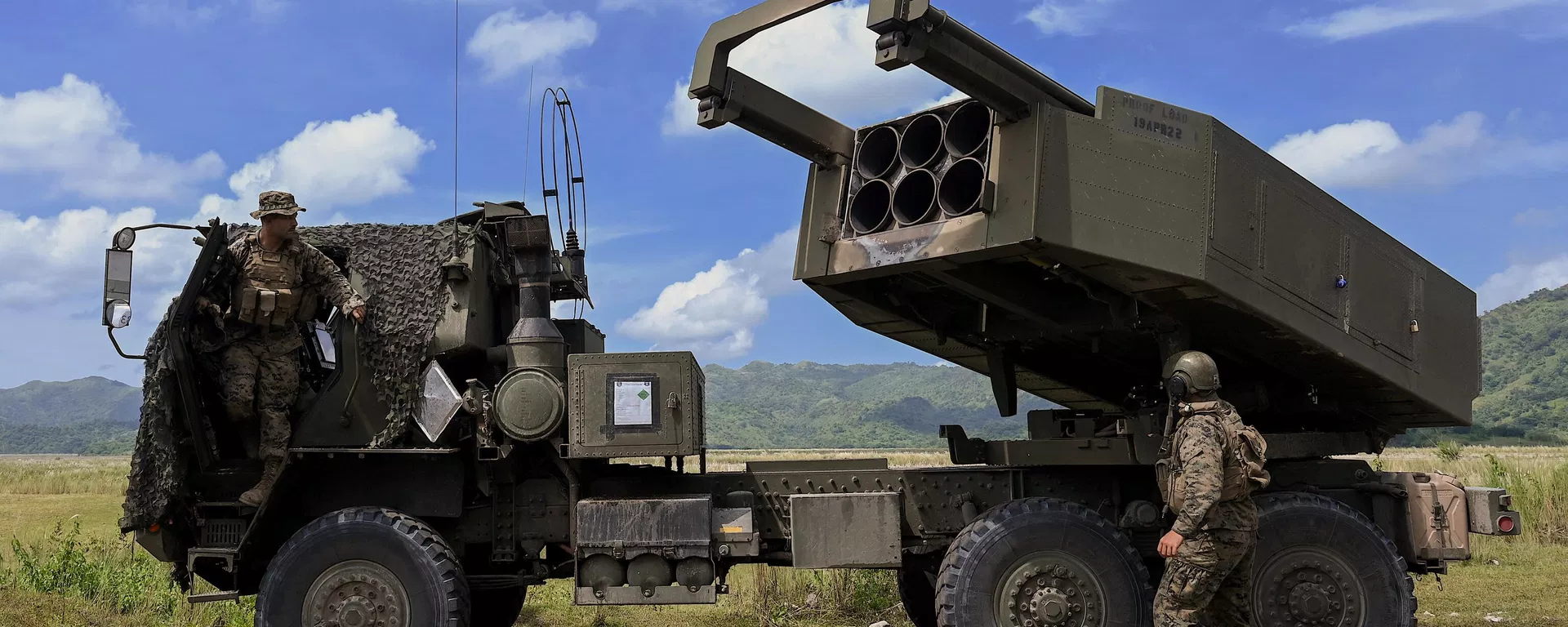 The M142 High Mobility Artillery Rocket System (HIMARS). File photo - Sputnik International, 1920, 13.04.2023