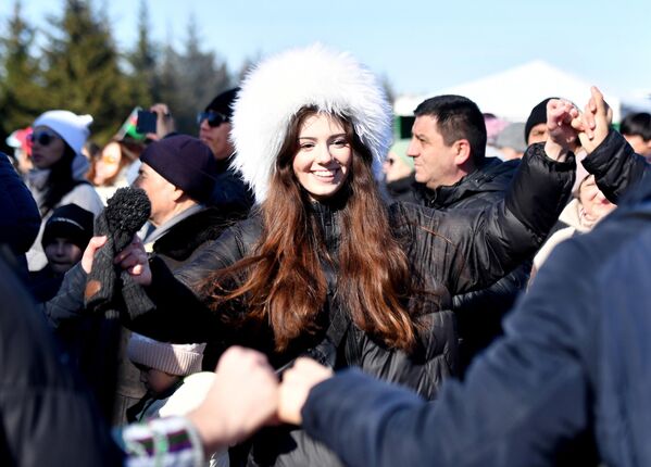 Girl dances during a celebration of Nowruz in Kazan.  - Sputnik International