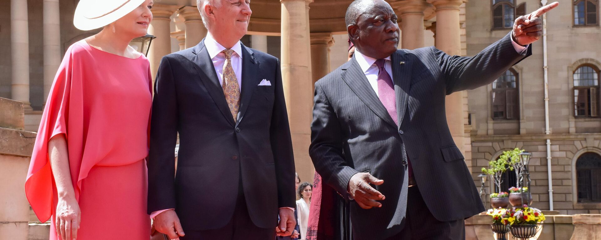 King Philippe of Belgium, center, and Queen Mathilde are welcomed by South African President Cyril Ramaphosa in Pretoria, South Africa, Thursday, March 23, 2023 - Sputnik International, 1920, 25.03.2023