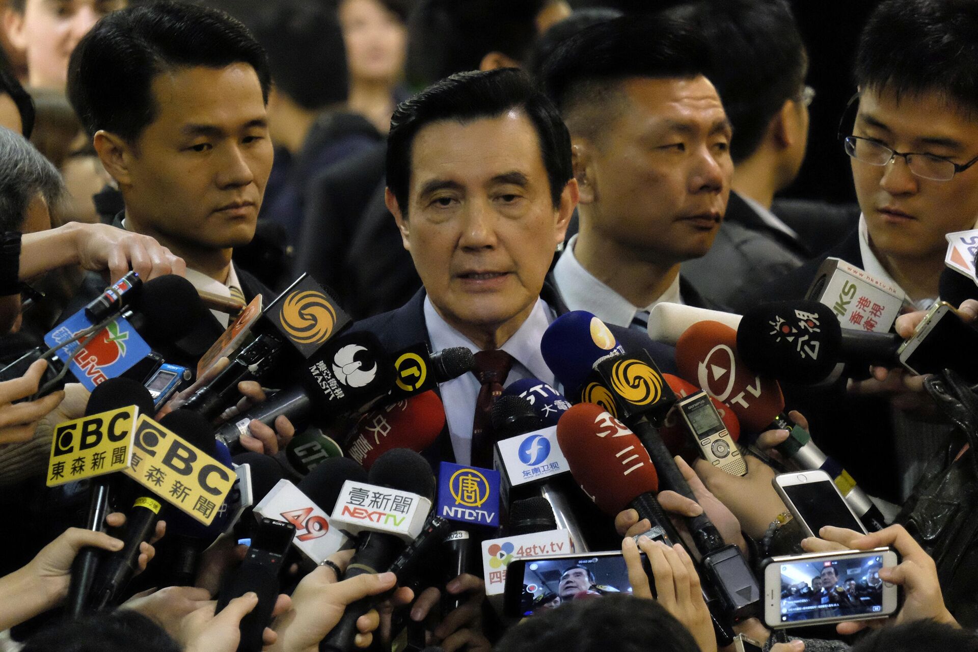 Former Taiwan leader Ma Ying-jeou speaks to the press after a speech to the Harvard College Asia Program in Taipei on March 14, 2017. - Sputnik International, 1920, 26.03.2023