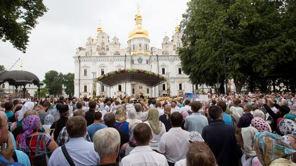 Participants of a religious procession dedicated to the 1030 anniversary of the Baptism of Rus in Kiev Pechersk Lavra, Kiev. - Sputnik International