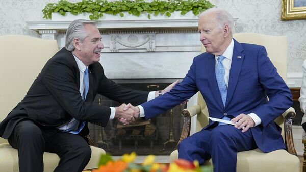 President Joe Biden meets with Argentina's President Alberto Fernandez - Sputnik International