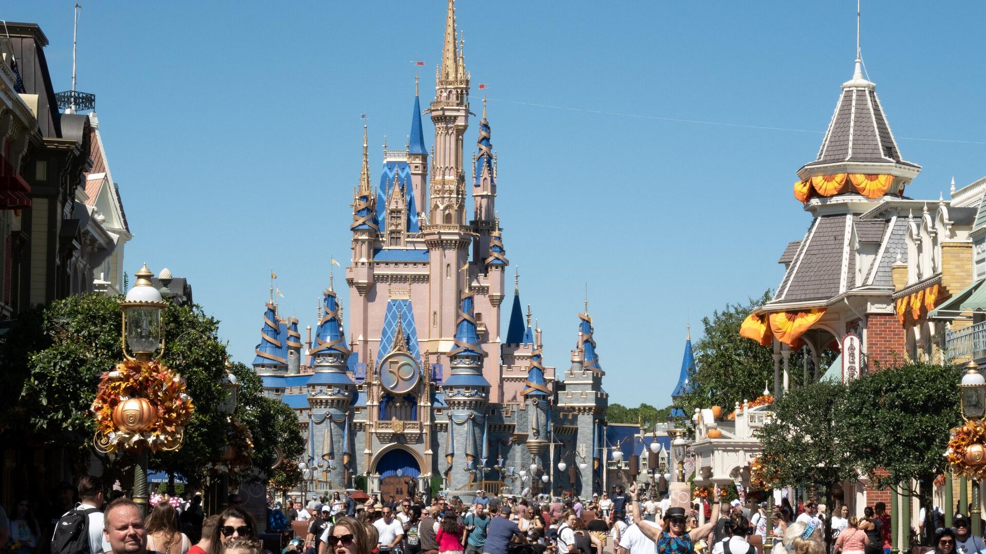 The Magic Kingdom at Walt Disney World on September 30, 2022 in Orlando, Florida.  - Sputnik International, 1920, 02.04.2023