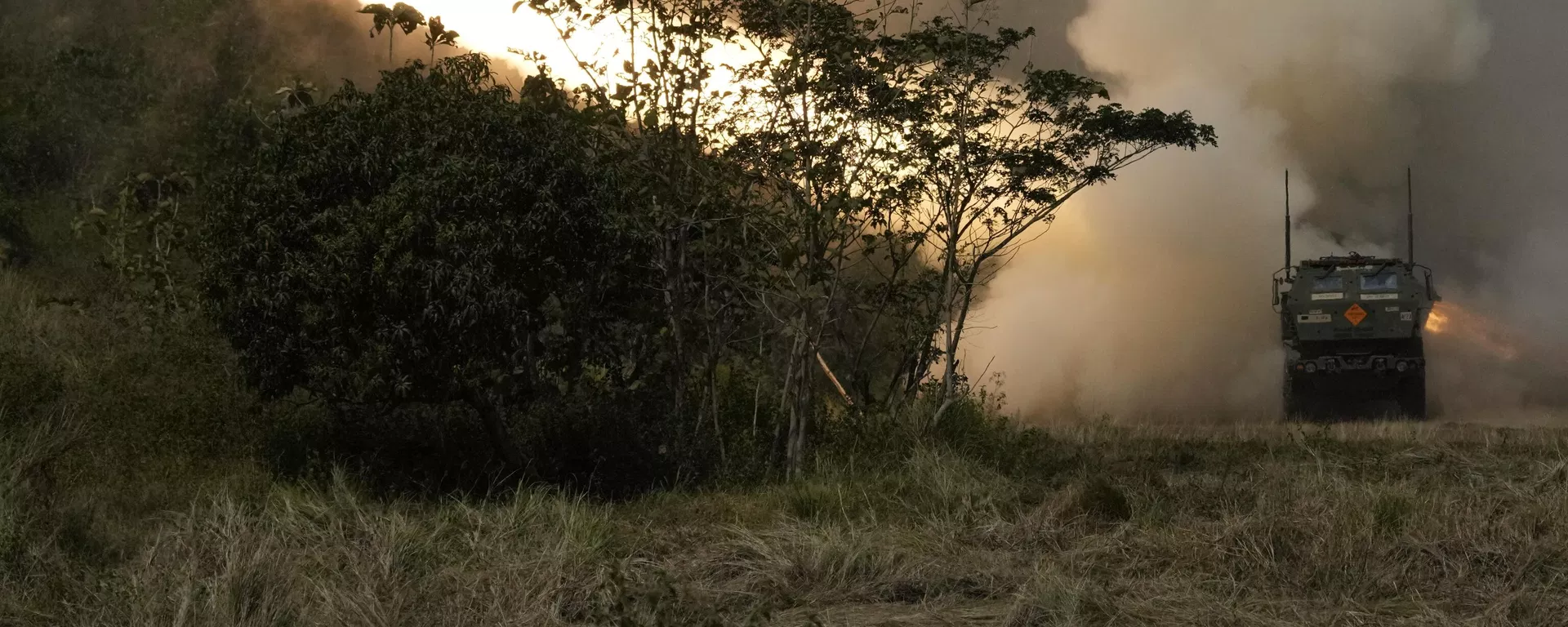 Американская M142 (HIMARS) выпустила ракету во время совместных военных учений Филиппин и США Салакниб, Филиппины - Sputnik International, 1920, 13.06.2023