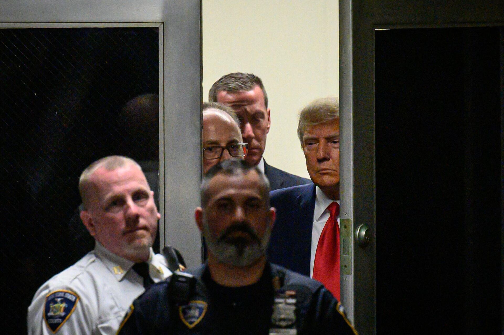 Former US president Donald Trump arrives at the courtroom at the Manhattan Criminal Court in New York on April 4, 2023 - Sputnik International, 1920, 05.04.2023