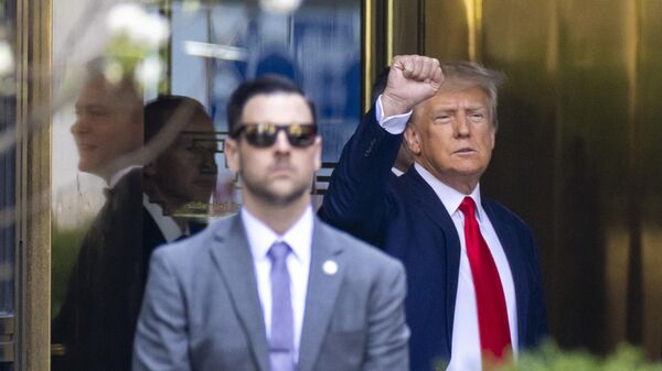 Former President Trump leaves Trump Tower for Manhattan Criminal Court in New York. - Sputnik International