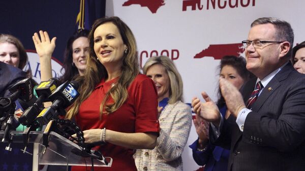 North Carolina state Rep. Tricia Cotham announces she is switching affiliation to the Republican Party at a news conference Wednesday, April 5, 2023, at the North Carolina Republican Party headquarters in Raleigh, N.C. - Sputnik International