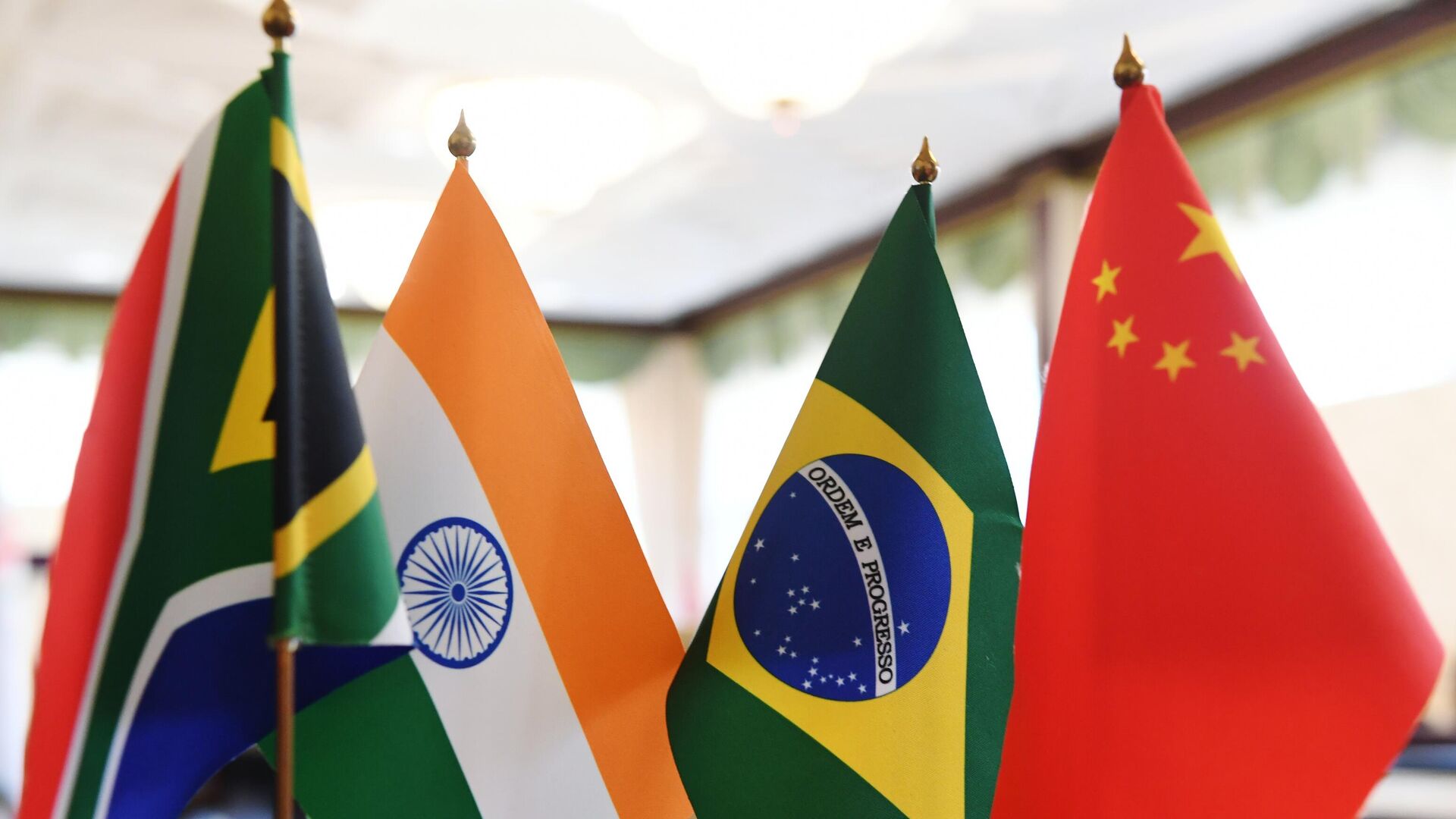 Flags of the BRICS countries: South Africa, India, Brazil and China. - Sputnik International, 1920, 18.04.2023