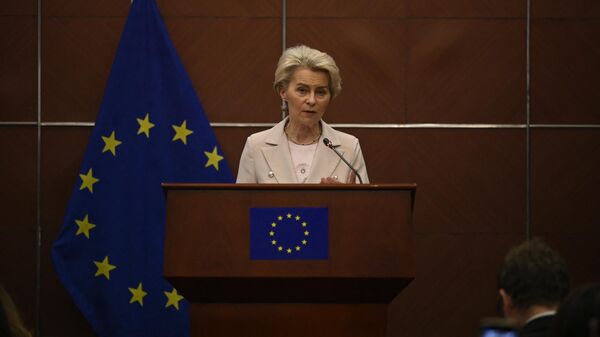 European Commission President Ursula von der Leyen speaks at a press conference after a meeting with Chinese President Xi Jinping and France's President Emmanuel Macron, at the EU Delegation to China in Beijing on April 6, 2023 - Sputnik International