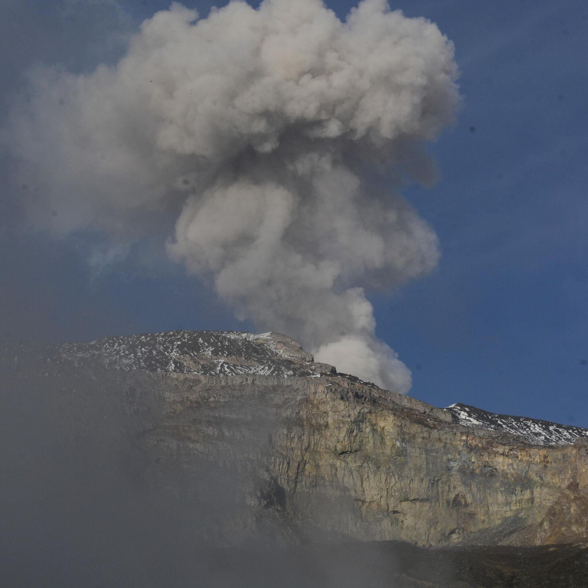 Deadly Volcano May Awaken, Colombian Authorities Begin Evacuation
