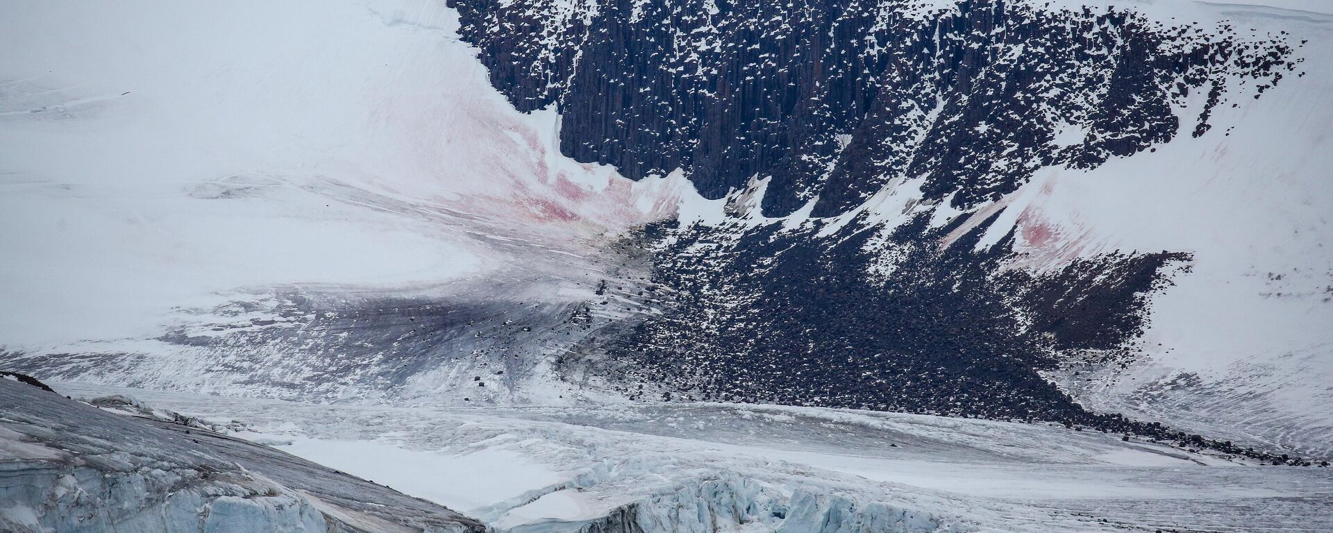 The view shows an island of Franz Josef Land archipelago, in Arctic region, Russia. Franz Josef Land is a Russian archipelago located in the Arctic Ocean and constituting the northernmost part of Arkhangelsk Oblast. - Sputnik International, 1920, 06.02.2024