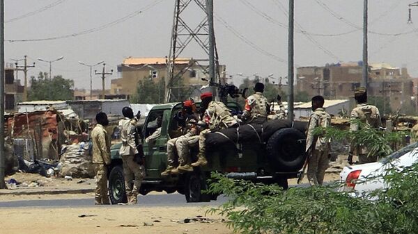 Army soldiers deploy in Khartoum on April 15, 2023, amid reported clashes in the city. - Sputnik International