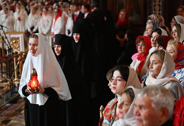Easter service at the Cathedral of Christ the Savior in Moscow. - Sputnik International