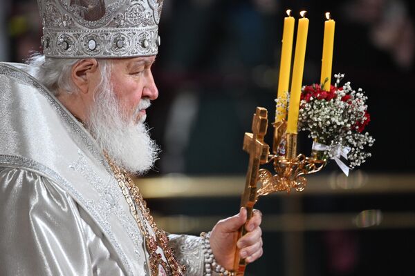 Patriarch Kirill of Moscow and All Russia conducts an Easter service at the Cathedral of Christ the Savior in Moscow. - Sputnik International