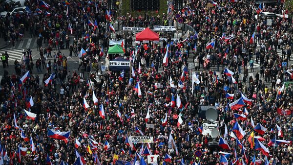 People take part in an anti-governmental demonstration in Prague on April 16, 2023. - Sputnik International