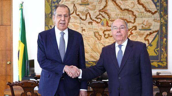 Russian Foreign Minister Sergey Lavrov and his Brazilian counterpart Mauro Vieira  - Sputnik International