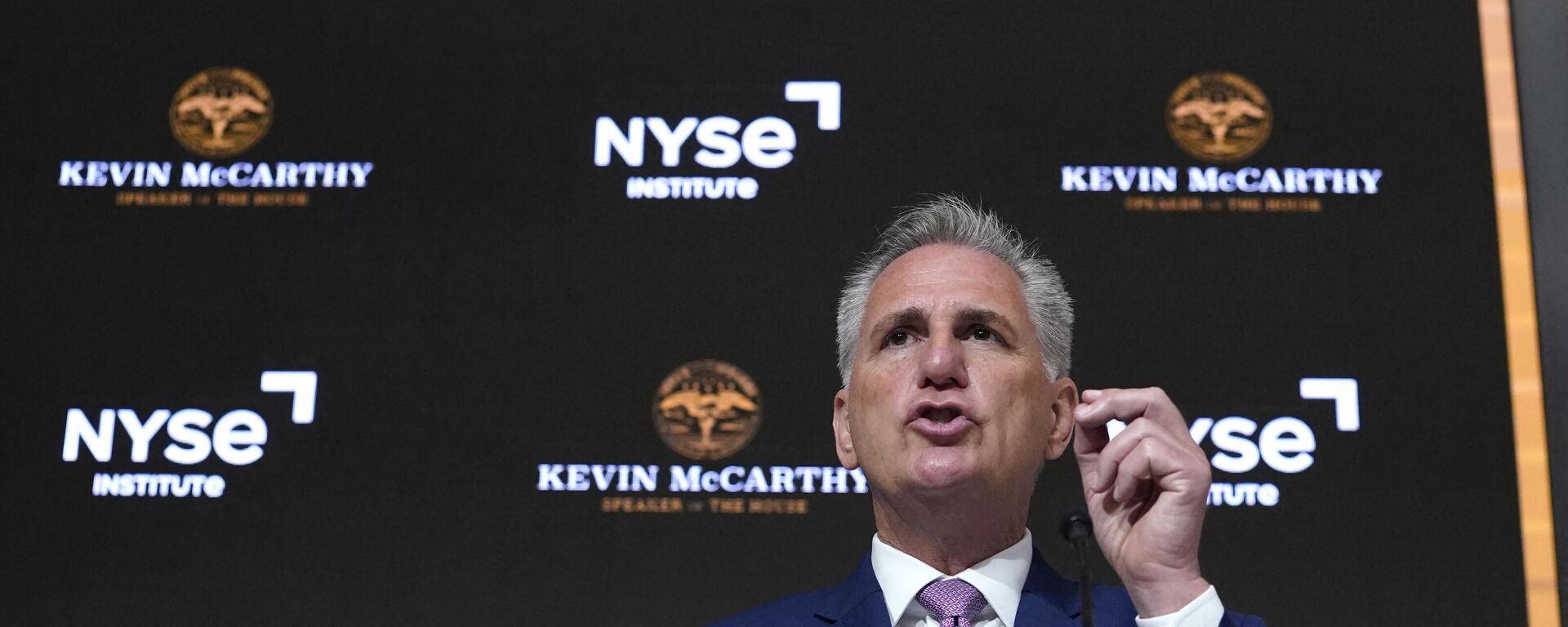 US House Speaker Kevin McCarthy delivers a speech on the econony at the New York Stock Exchange (NYSE) in New York on April 17, 2023. - Sputnik International, 1920, 28.04.2023