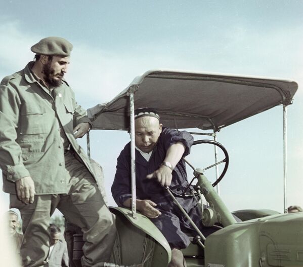 After Moscow, the Cuban leader embarked on a major tour of the Soviet Union.Above: Fidel Castro at a collective farm, Uzbekistan. - Sputnik International