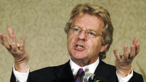 Talk show host Jerry Springer announces that he will not seek the Democratic nomination for the U.S. Senate seat held by Republican George Voinovich, during a news conference Wednesday, Aug. 6, 2003, in Columbus, Ohio. - Sputnik International