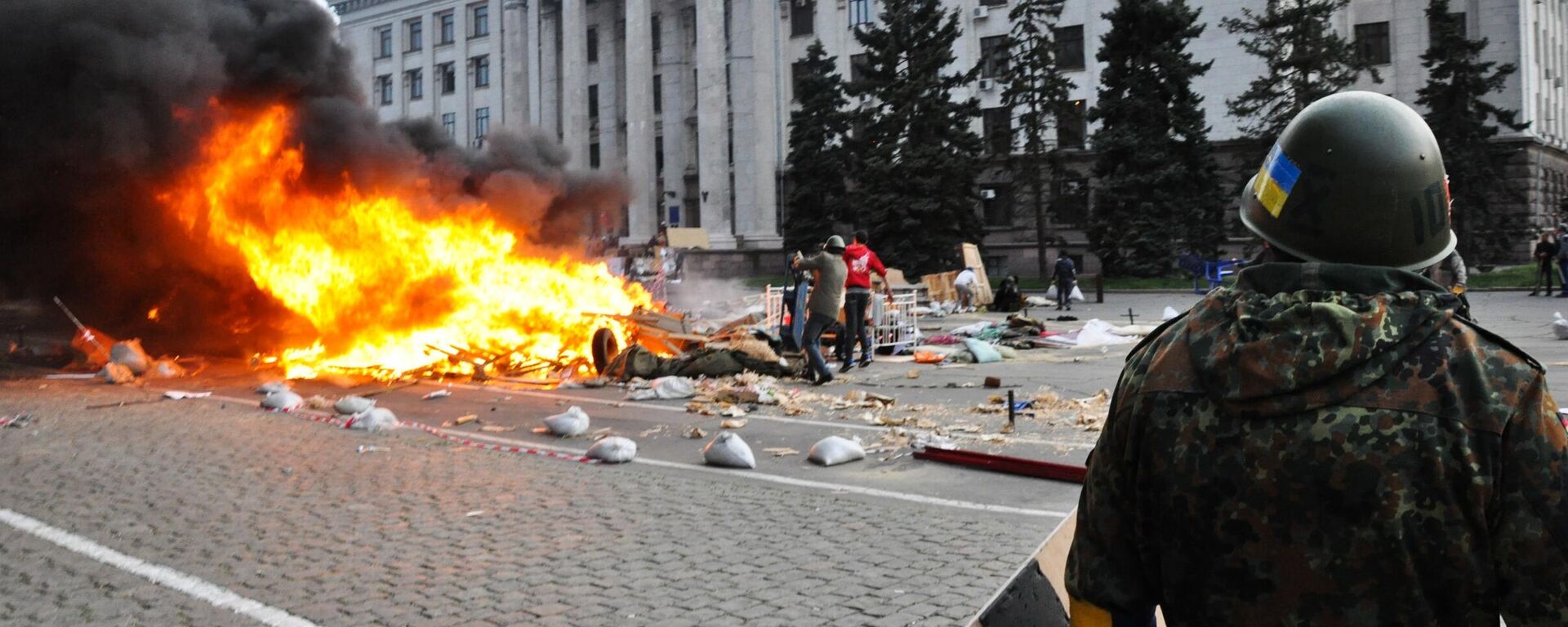 Mass unrest at the Odessa Trade Unions Building in Odessa on May 2, 2014, which culminated in the deaths of nearly 50 anti-Maidan activists - most of them burning alive in the building. - Sputnik International, 1920, 02.05.2024