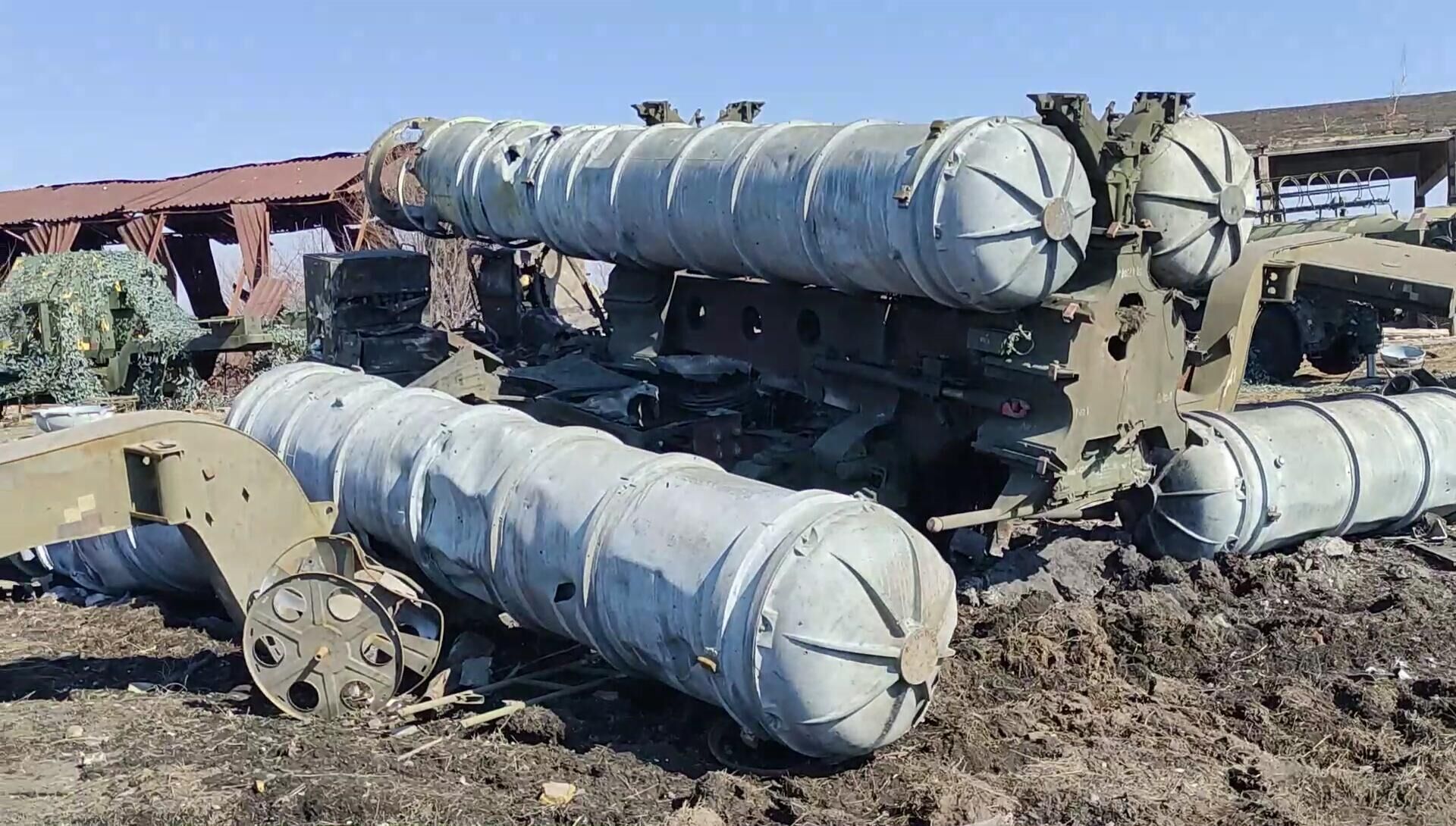 The Armed Forces of Ukraine's S-300 missile system destroyed by Russian troops. File photo - Sputnik International, 1920, 03.05.2023