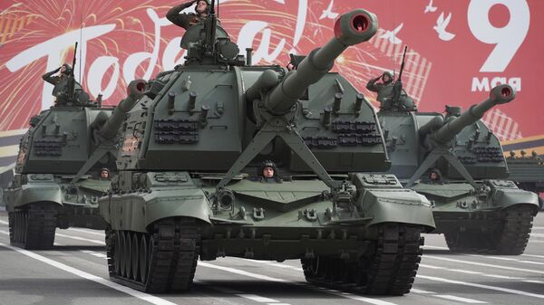 Russian self-propelled heavy howitzers taking part at a Victory Day Parade in St. Petersburg, file photo. - Sputnik International