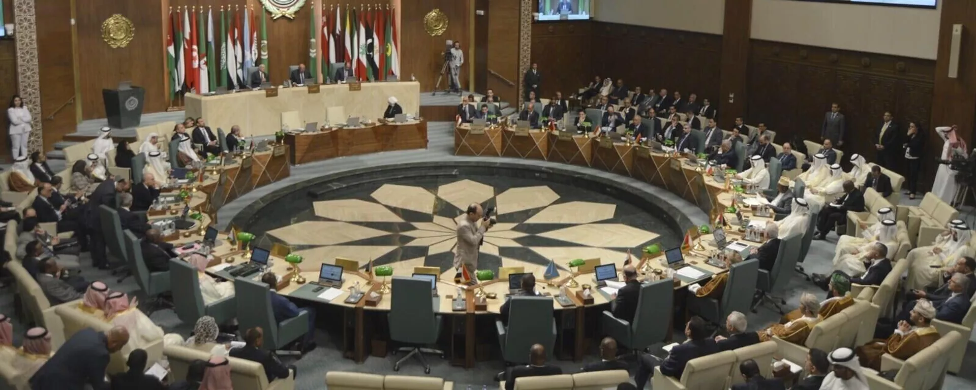 Delegaci i ministrowie spraw zagranicznych państw członkowskich zbierają się w siedzibie Ligi Arabskiej w Kairze, Egipt, niedziela, 7 maja 2023 r. - Sputnik International, 1920, 09.05.2023