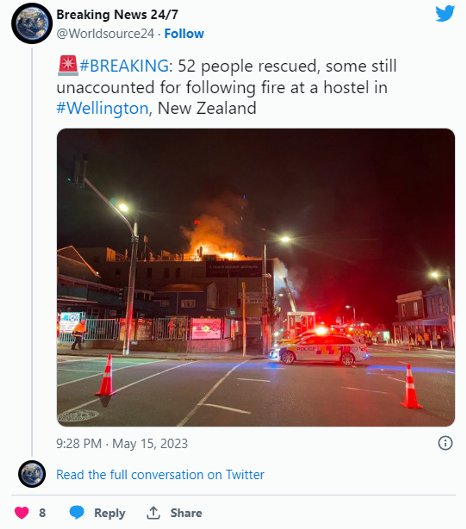 A post with a photo with a fire on the roof of a hostel in Wellington. - Sputnik International, 1920, 15.05.2023