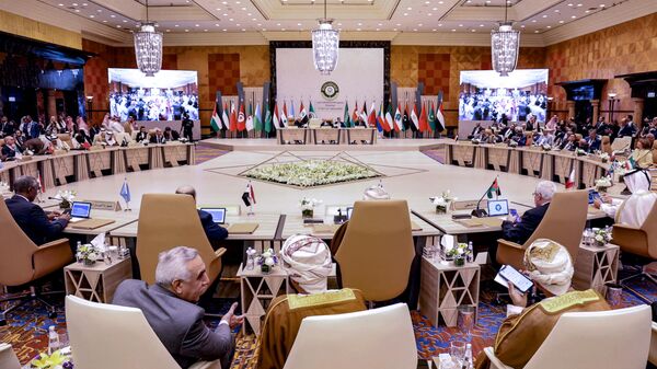 Delegates attend the Arab Foreign Ministers Preparatory Meeting ahead of the 32nd Arab League Summit in Jeddah on May 17, 2023 - Sputnik International