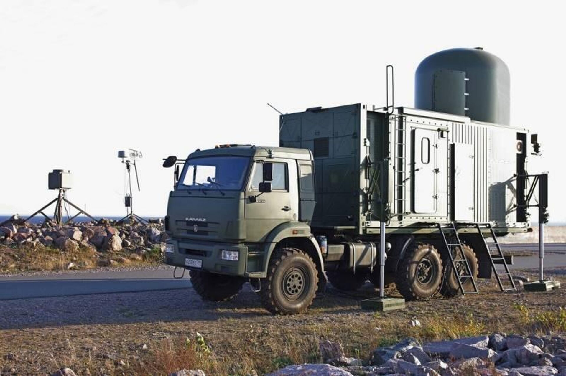 The RLK-MTs Valdai, a special-purpose Russian radar system designed specifically to detect, suppress and neutralize small drones with extremely low radar cross sections.  - Sputnik International, 1920, 29.05.2023