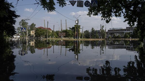 Streets are flooded in Kherson, Tuesday, Jun 6, 2023 after the Kakhovka dam was blown up overnight.  - Sputnik International