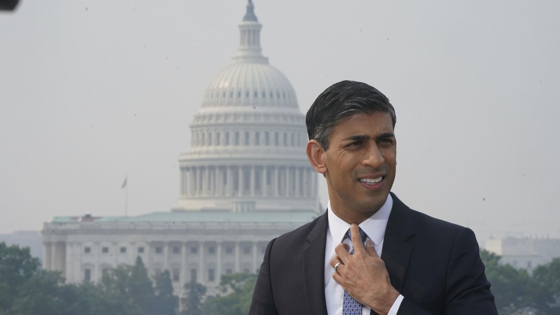 British Prime Minister Rishi Sunak talks to media during his visit to Washington D.C., Wednesday, June 7, 2023. The war in Ukraine was top Sunak’s agenda Wednesday as he started a two-day trip to Washington carrying the message that post-Brexit Britain remains an essential American ally in a world of emboldened authoritarian states. - Sputnik International, 1920, 09.09.2023