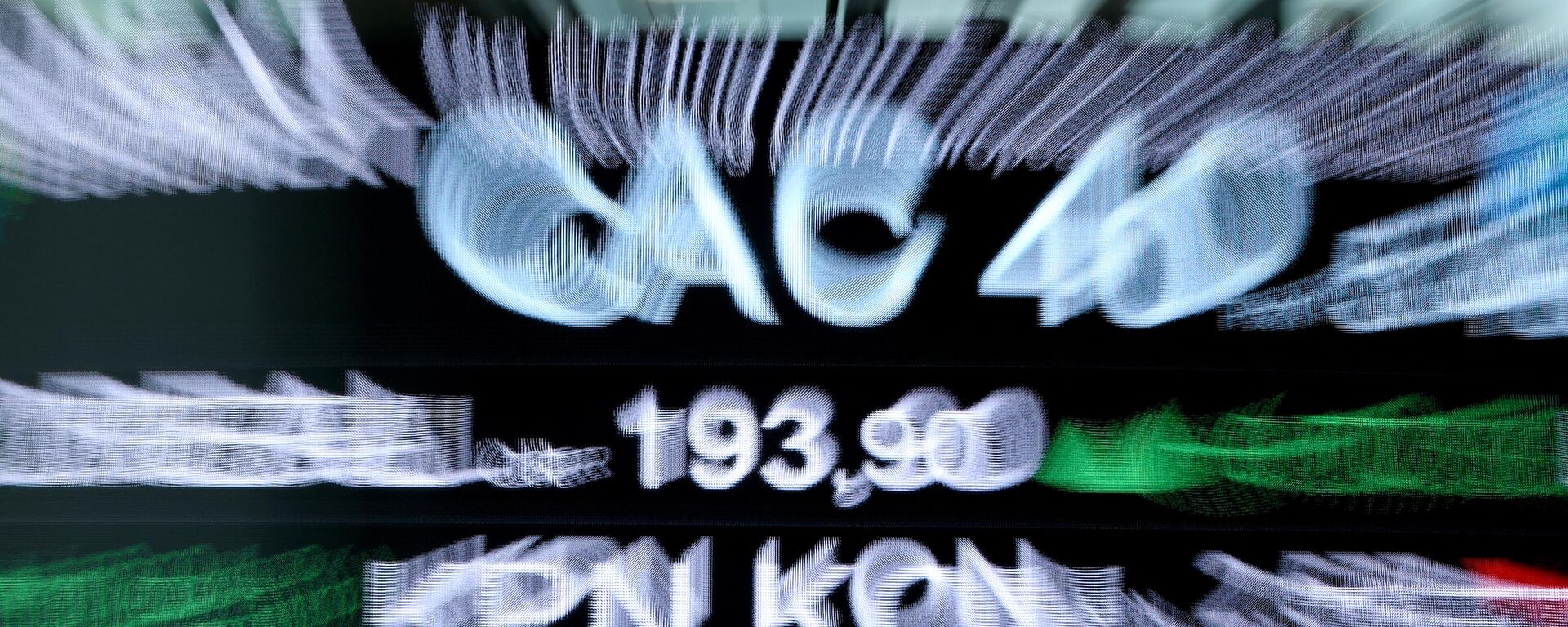 A picture taken with a zoom effect shows the CAC 40 amongst stock tickers displayed at the headquarters of the Pan-European stock exchange Euronext in La Defense district, near Paris, on April 27, 2018.  - Sputnik International, 1920, 08.06.2023