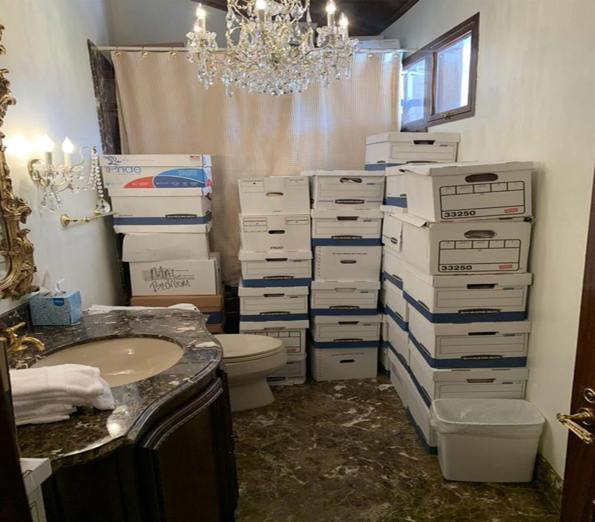 This image, contained in the indictment against former President Donald Trump, shows boxes of records stored in a bathroom and shower in the Lake Room at Trump's Mar-a-Lago estate in Palm Beach, Fla. Trump is facing 37 felony charges related to the mishandling of classified documents according to an indictment unsealed Friday, June 9, 2023. - Sputnik International, 1920, 10.06.2023