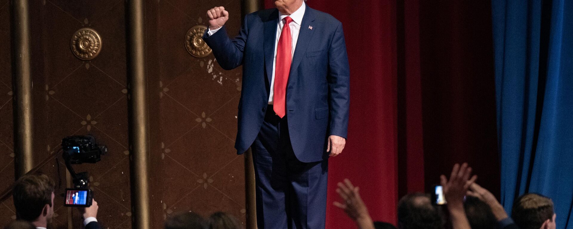 Former US President and 2024 Presidential hopeful Donald Trump gestures as he leaves after speaking at the North Carolina Republican Party Convention in Greensboro, North Carolina, on June 10, 2023 - Sputnik International, 1920, 11.06.2023