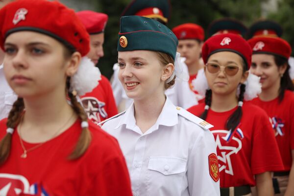 Members of Russian patriotic youth organizations attend the Russia Day celebrations at Krasnodar&#x27;s Main City Square. - Sputnik International