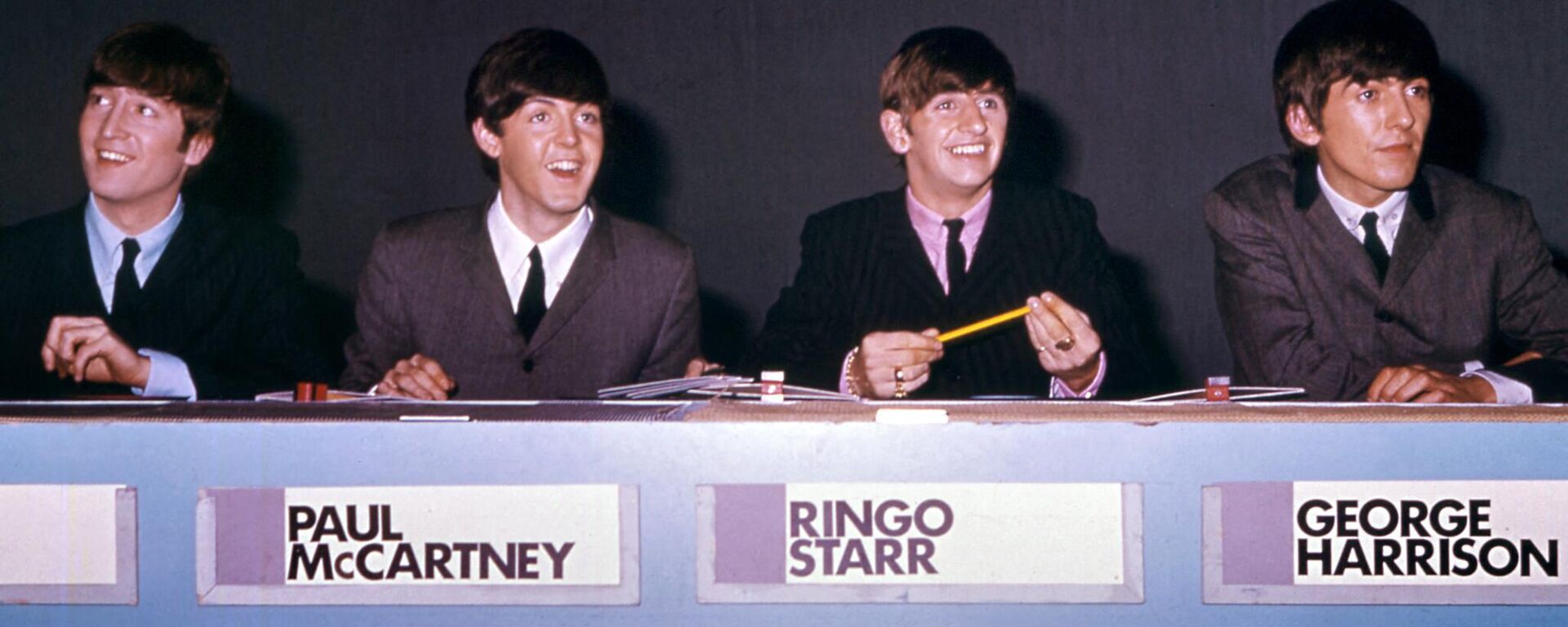 The Beatles (L-R), John Lennon, Paul McCartney ,Ringo Starr and George Harrison in 1964, in London.   - Sputnik International, 1920, 13.06.2023