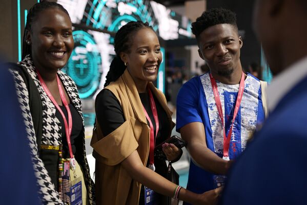 Some participants enjoying the event at the Expoforum Convention and Exhibition Center. - Sputnik International