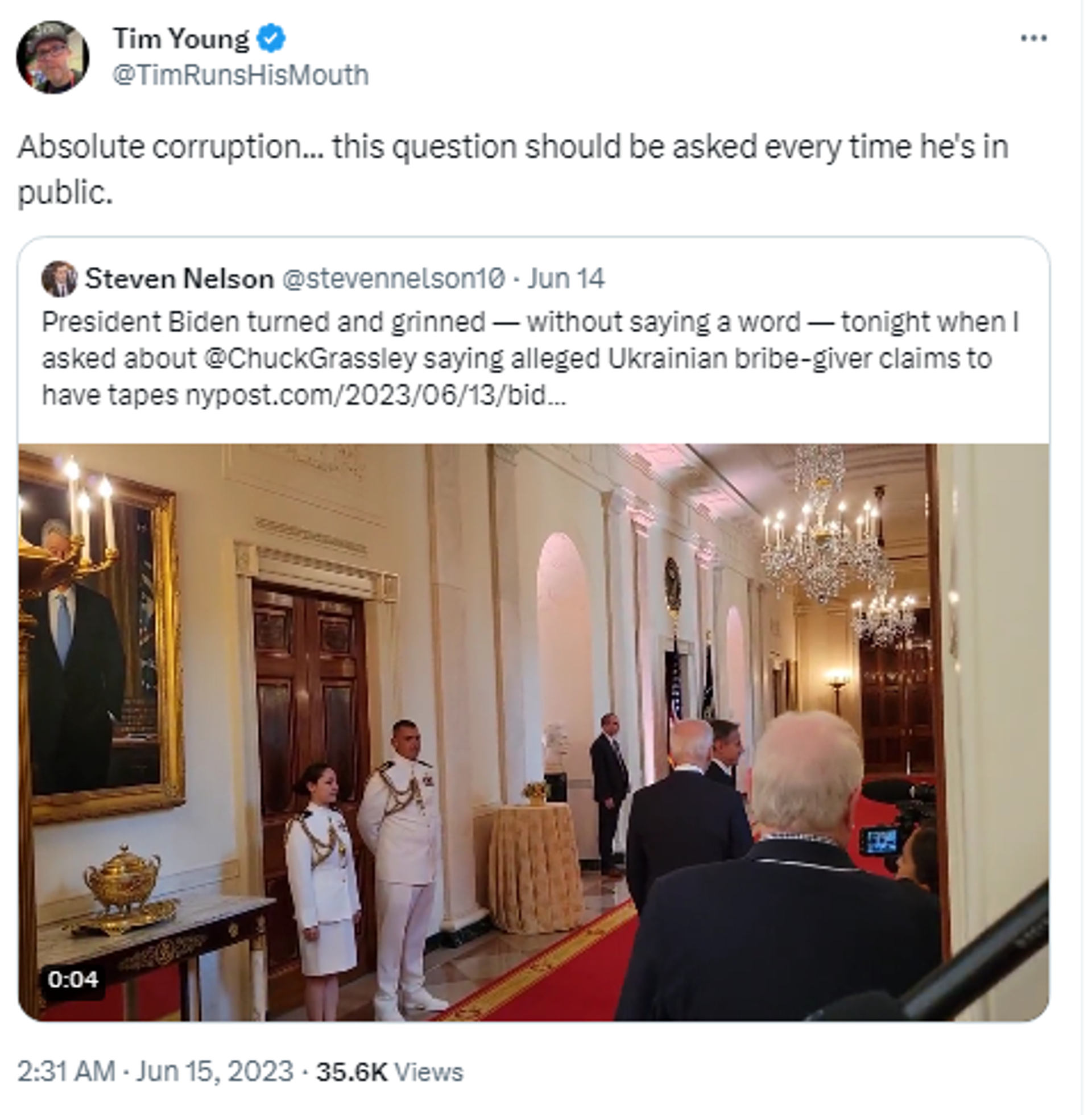 Screenshot of Twitter post by political comedian Tim Young with footage of US President Joe Biden leaving a While House event on June 14, 2023. - Sputnik International, 1920, 15.06.2023