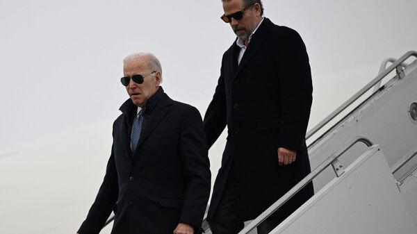 US President Joe Biden, with son Hunter Biden, arrives at Hancock Field Air National Guard Base in Syracuse, New York, on February 4, 2023 - Sputnik International