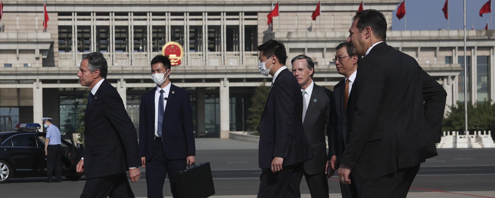 US Secretary of State Antony Blinken walks after arriving in Beijing, China, June 18, 2023 - Sputnik International, 1920, 18.06.2023