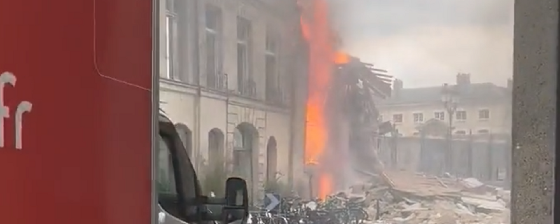 At least 37 people have been injured after an explosion sounded off in Paris, France, on Wednesday, rocking the city’s left bank and causing at least one building’s facade to completely collapse. - Sputnik International, 1920, 22.06.2023