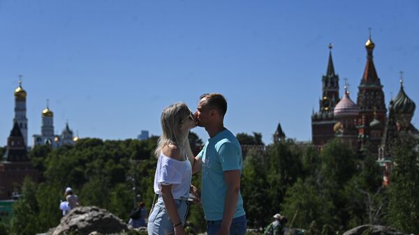 Nature is Healing: Tinder Leaves Russia