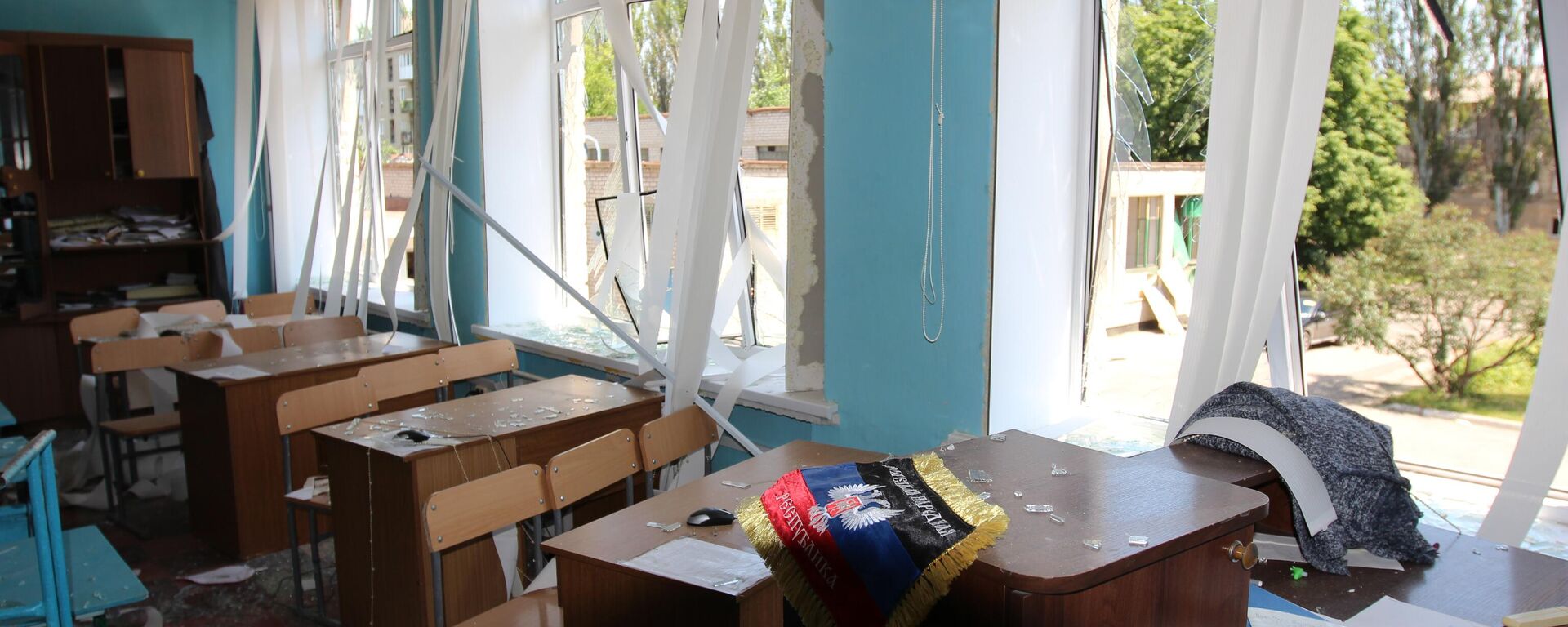 Damage to School Number 8 in Makeevka, Donetsk People's Republic. Dozens of people were injured during this week's Ukrainian shelling attack on the city. July 7, 2023. - Sputnik International, 1920, 07.07.2023