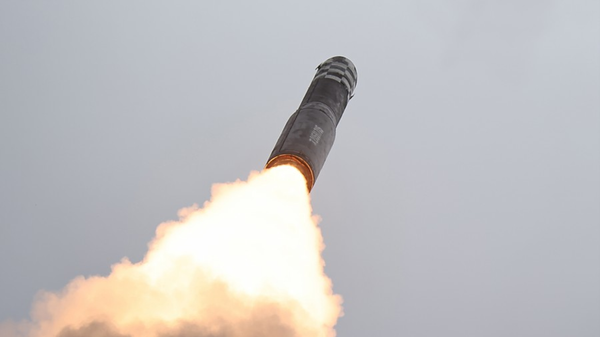 Hwasong-18 intercontinental ballistic missile (ICBM) test-fired by North Korea on July 13, 2023 - Sputnik International