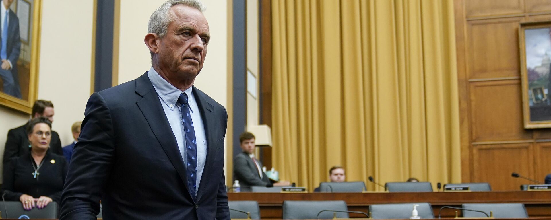 Robert F. Kennedy, Jr., returns to the witness table during a House Judiciary Select Subcommittee on the Weaponization of the Federal Government hearing on Capitol Hill in Washington, Thursday, July 20, 2023. - Sputnik International, 1920, 03.01.2024