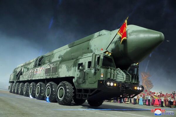 A North Korean intercontinental ballistic missile. - Sputnik International