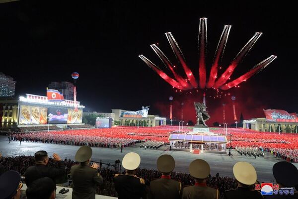 Large-scale installations on the Pyongyang military parade. - Sputnik International